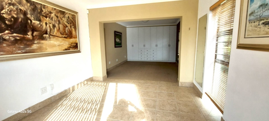 6 Bedroom Property for Sale in West Bank Eastern Cape
